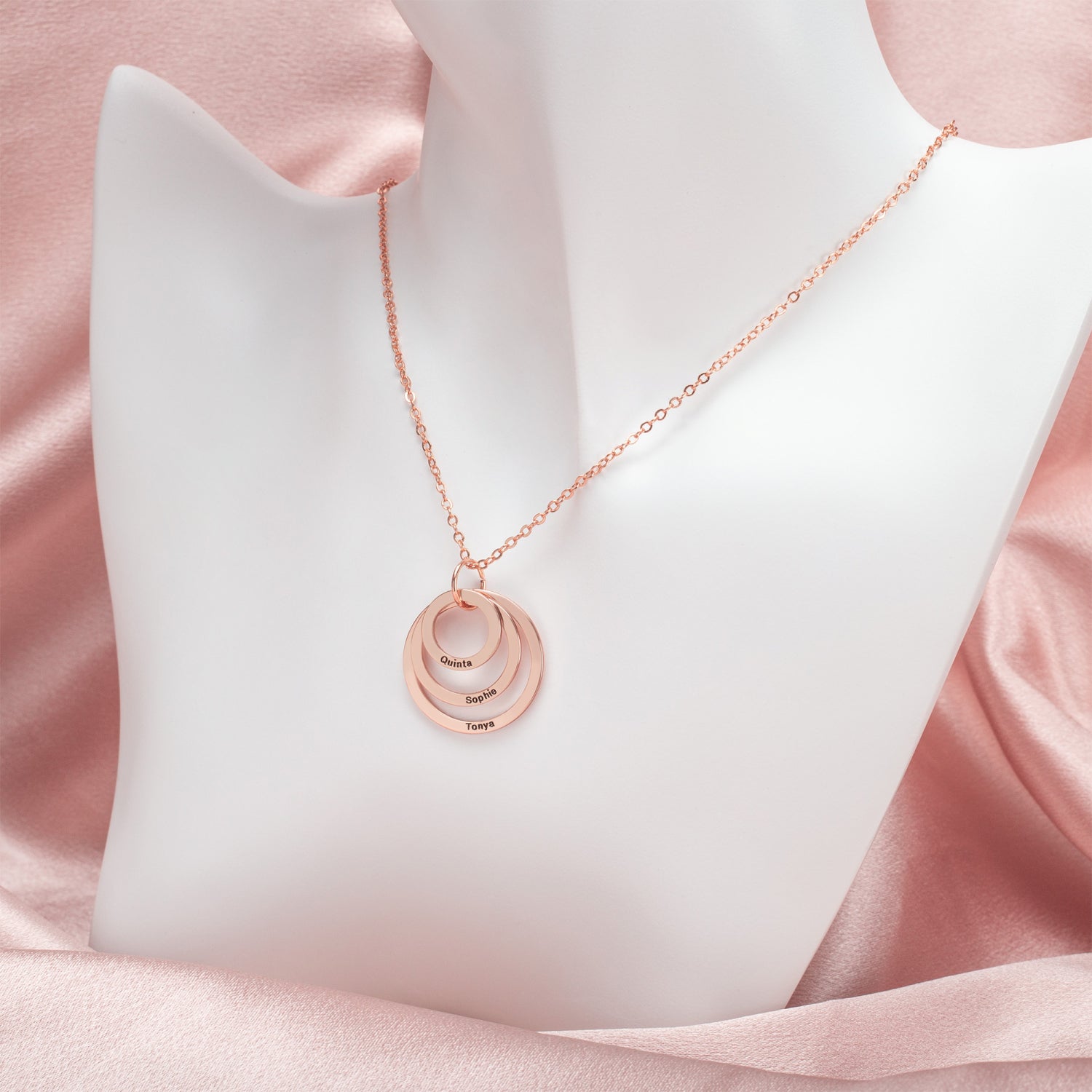 Interlocking Circle Necklace